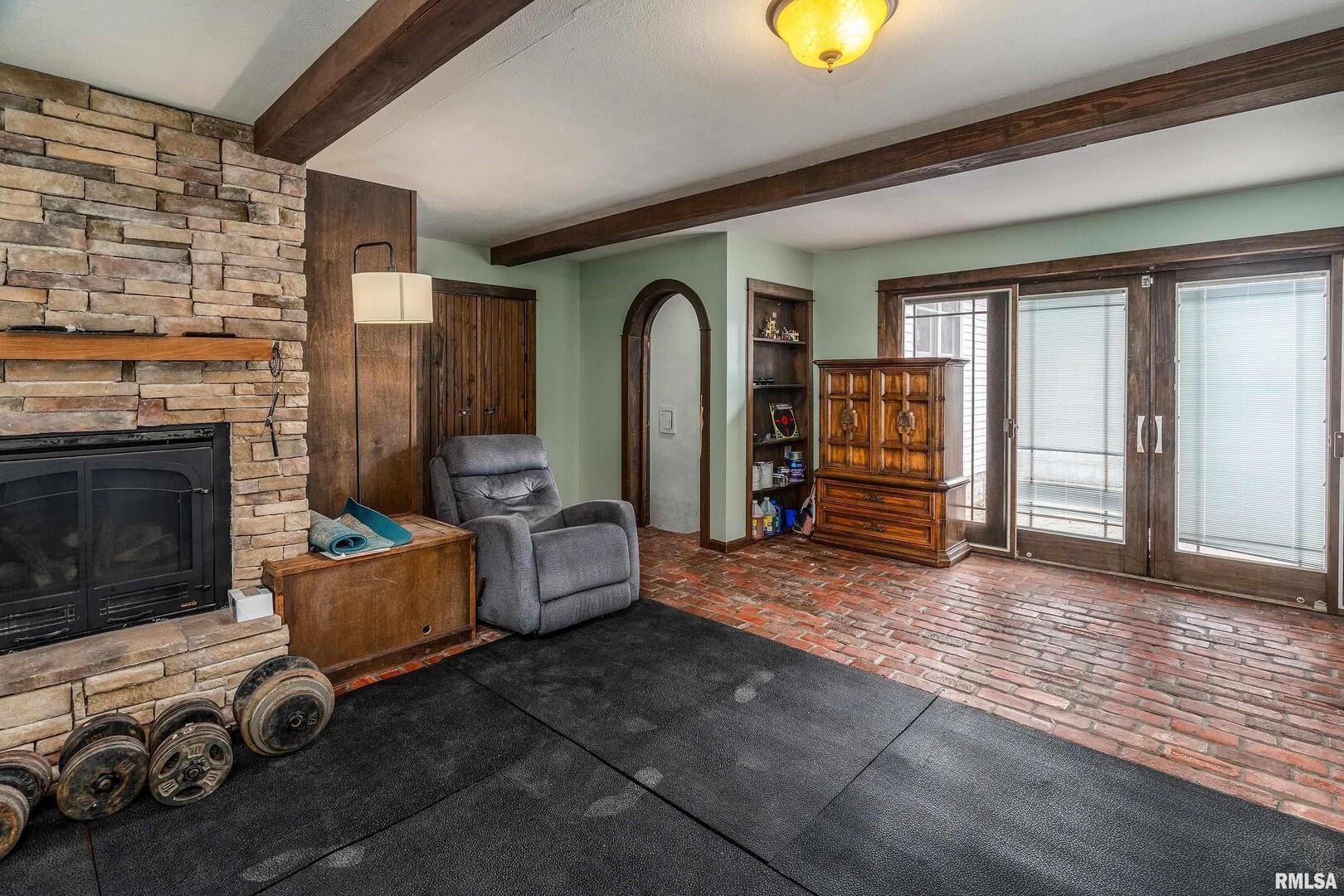 main property photo 34