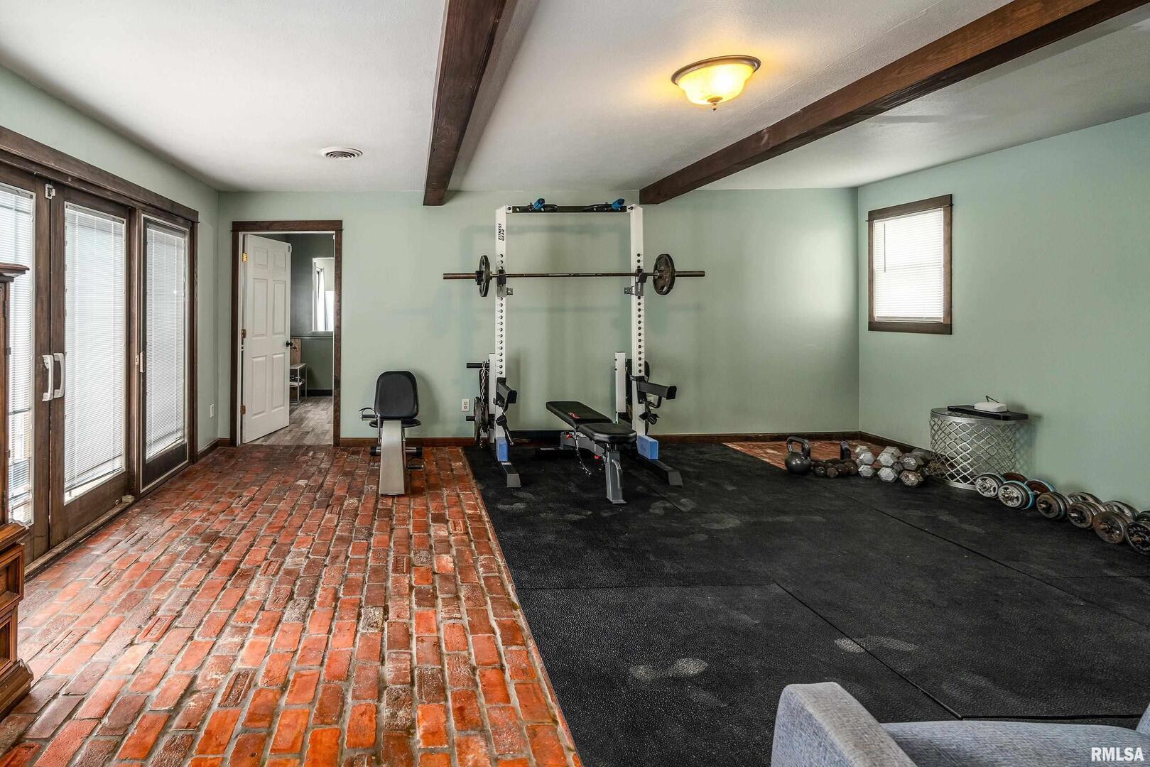 main property photo 35
