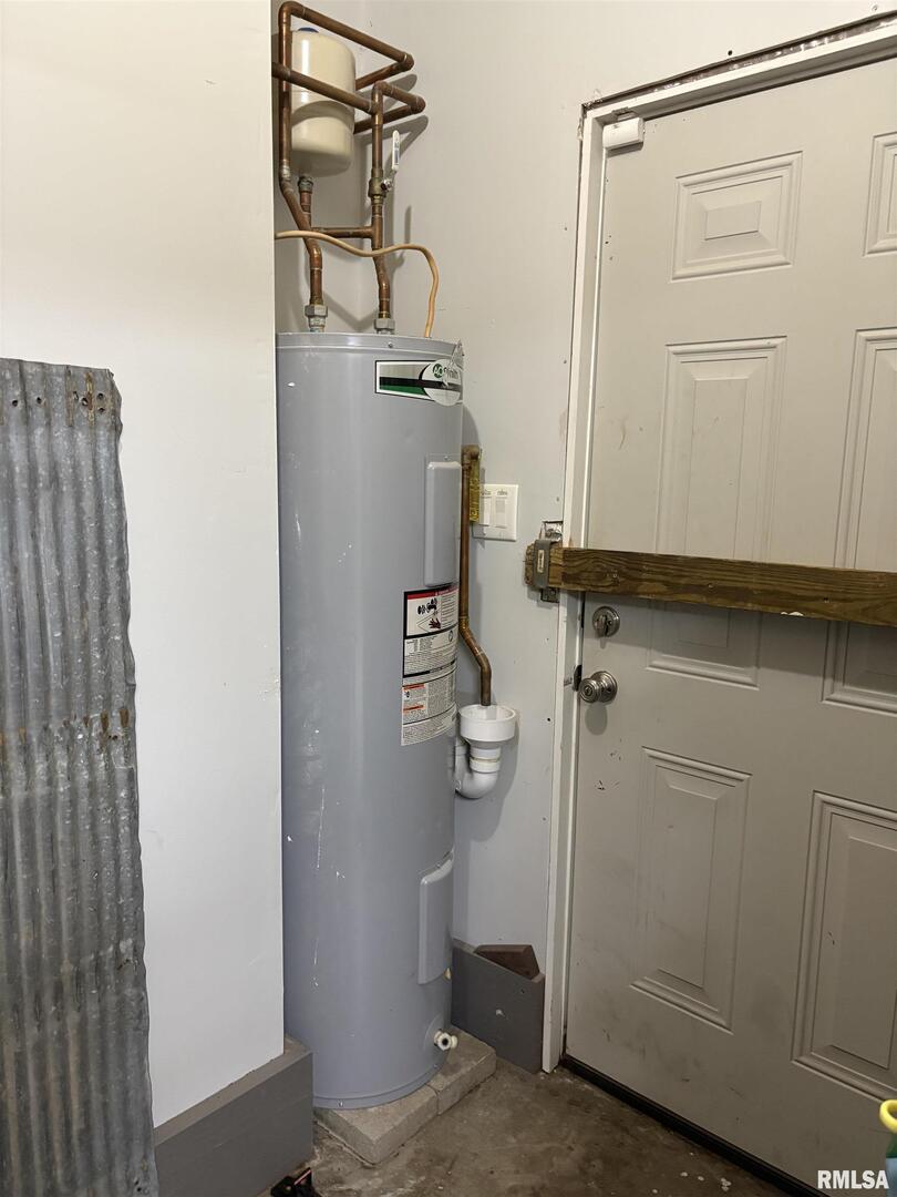 main property photo 28