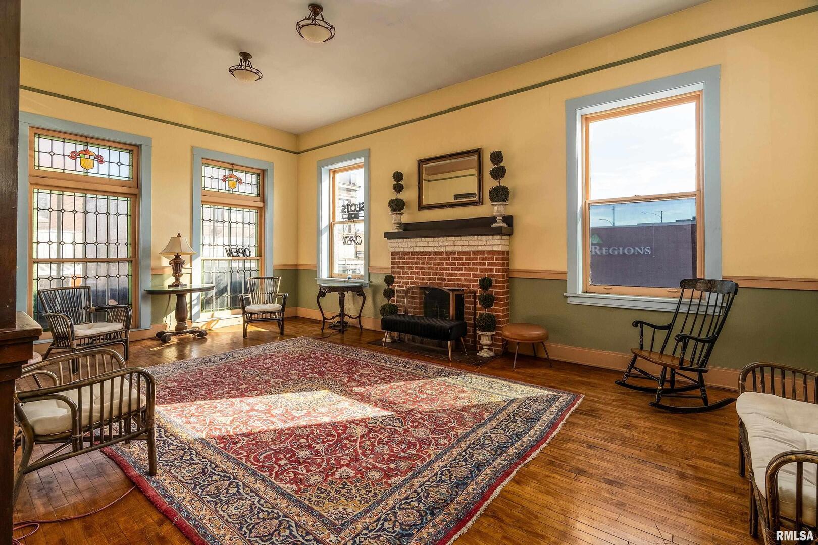 main property photo 4