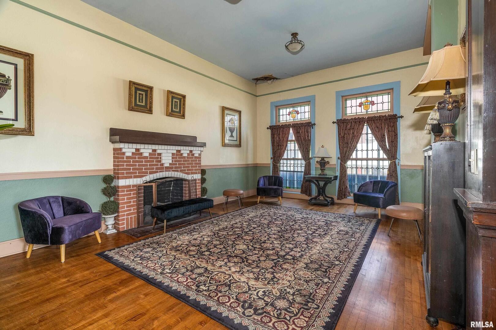 main property photo 6