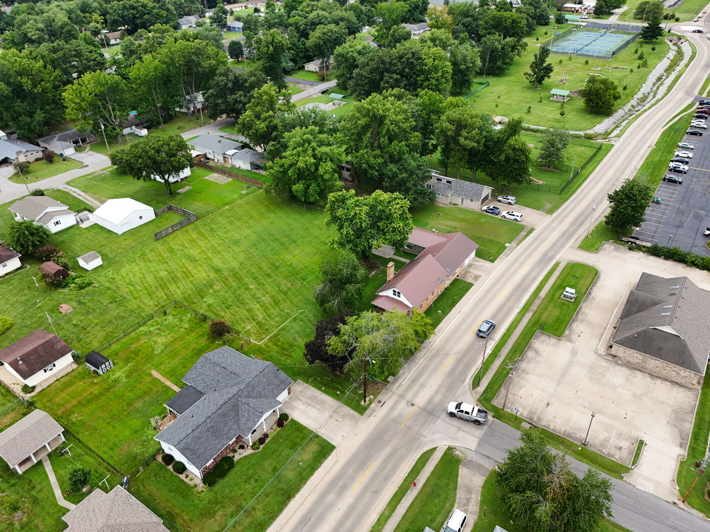main property photo 32