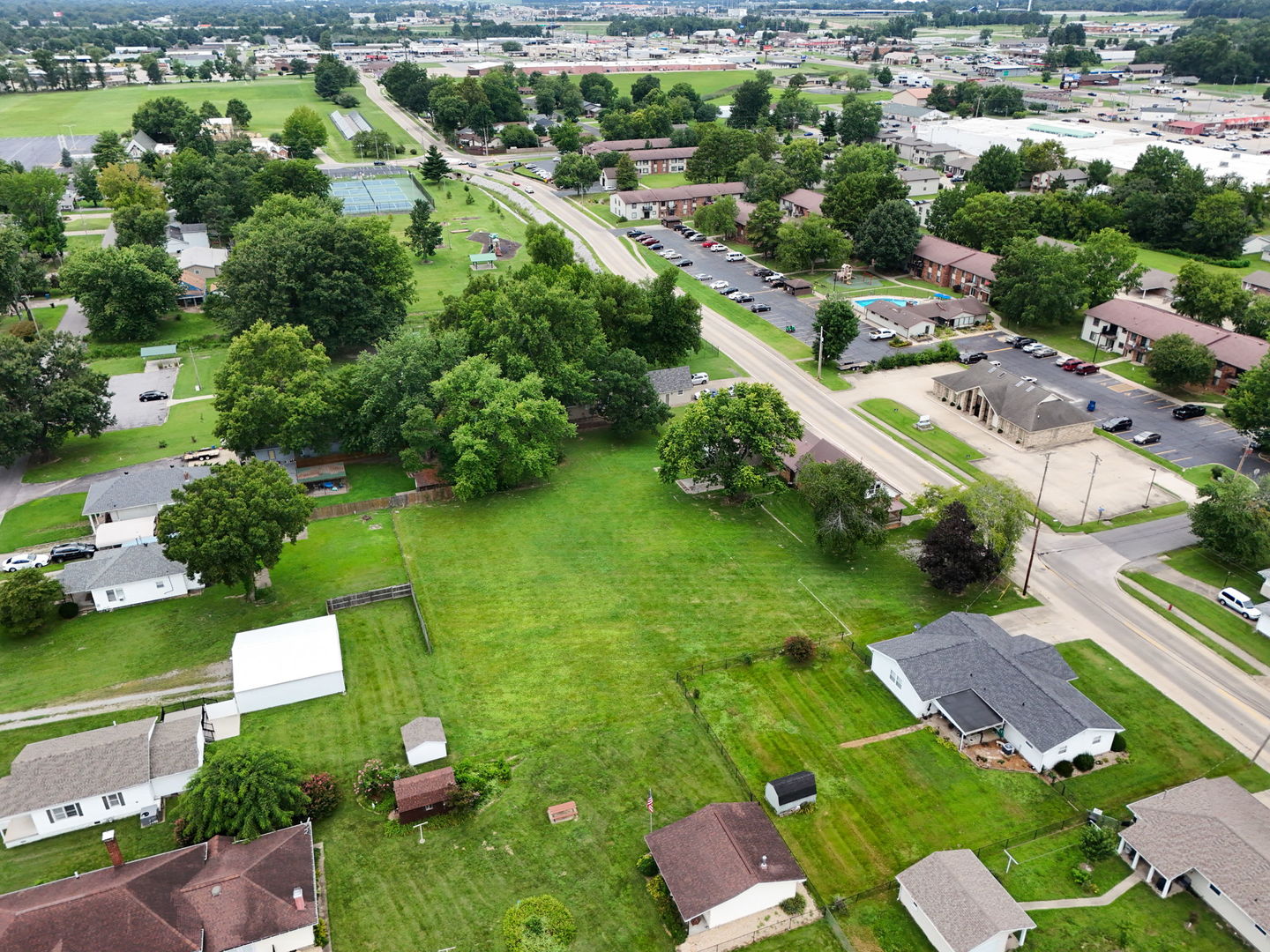 main property photo 34