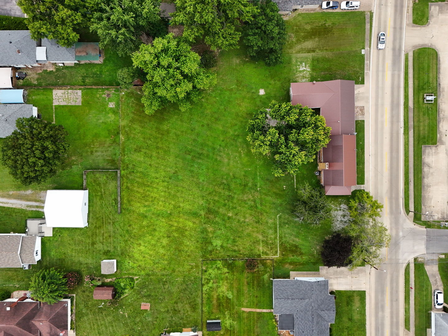 main property photo 36