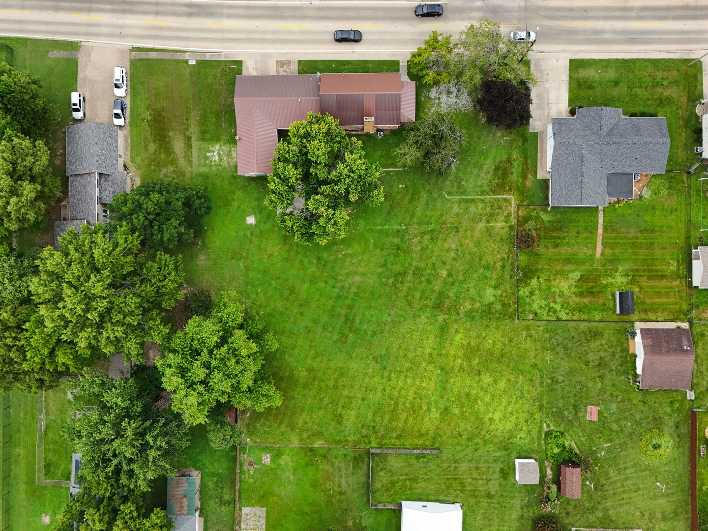 main property photo 37