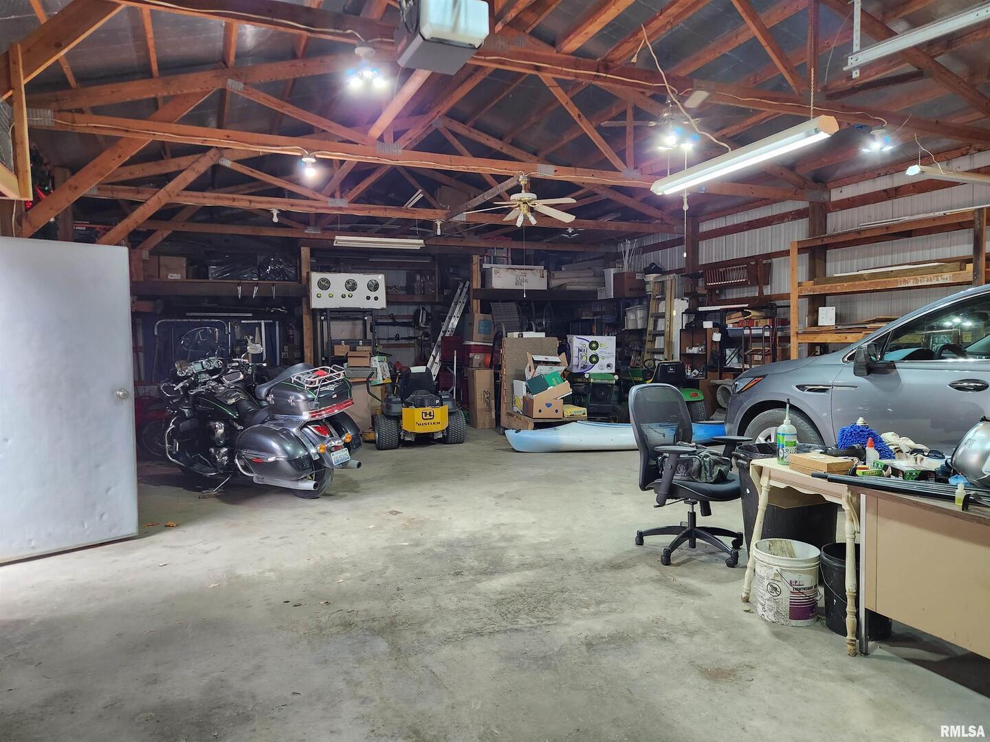 main property photo 34