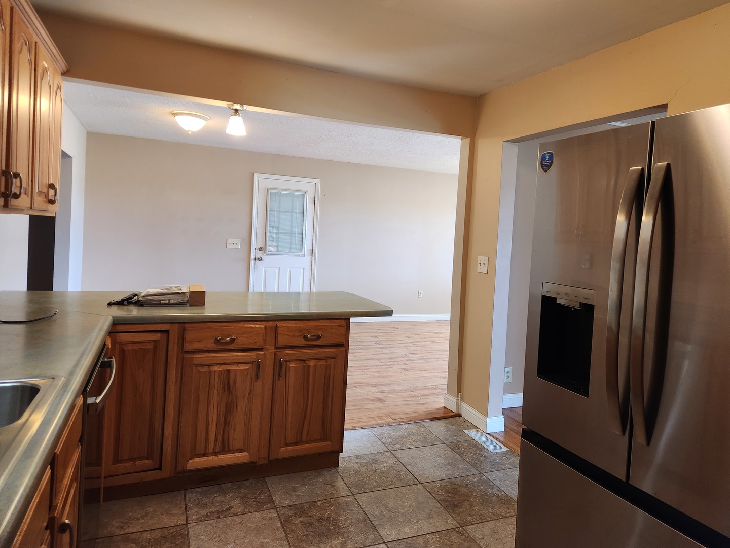 main property photo 6