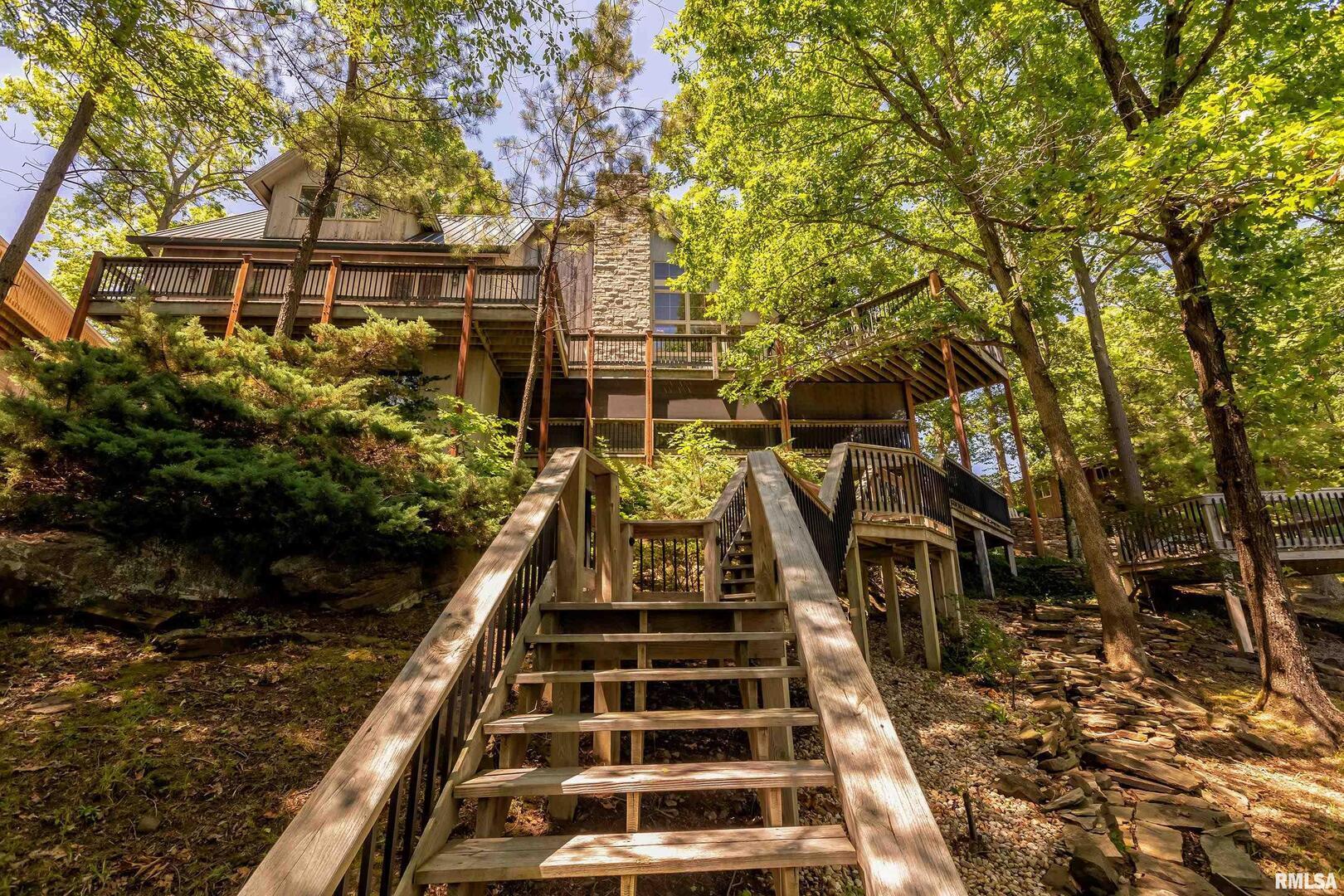 main property photo 40