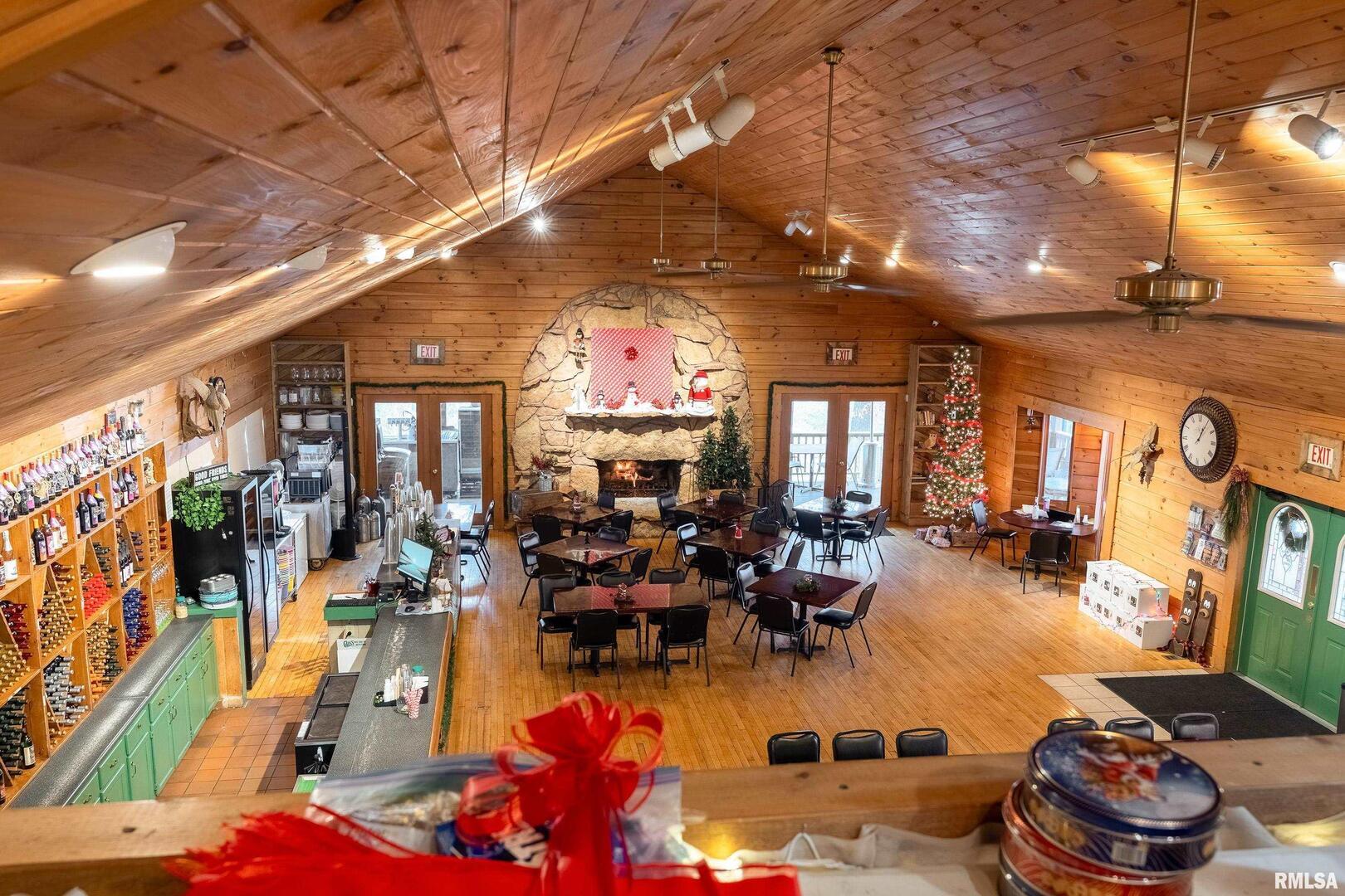 main property photo 28