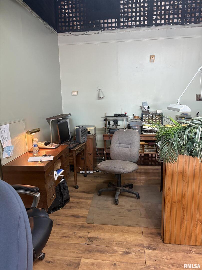 main property photo 5