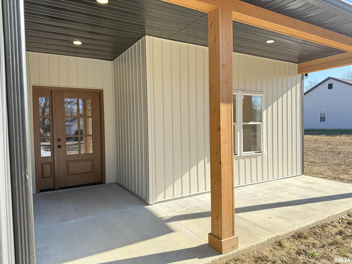 main property photo 18
