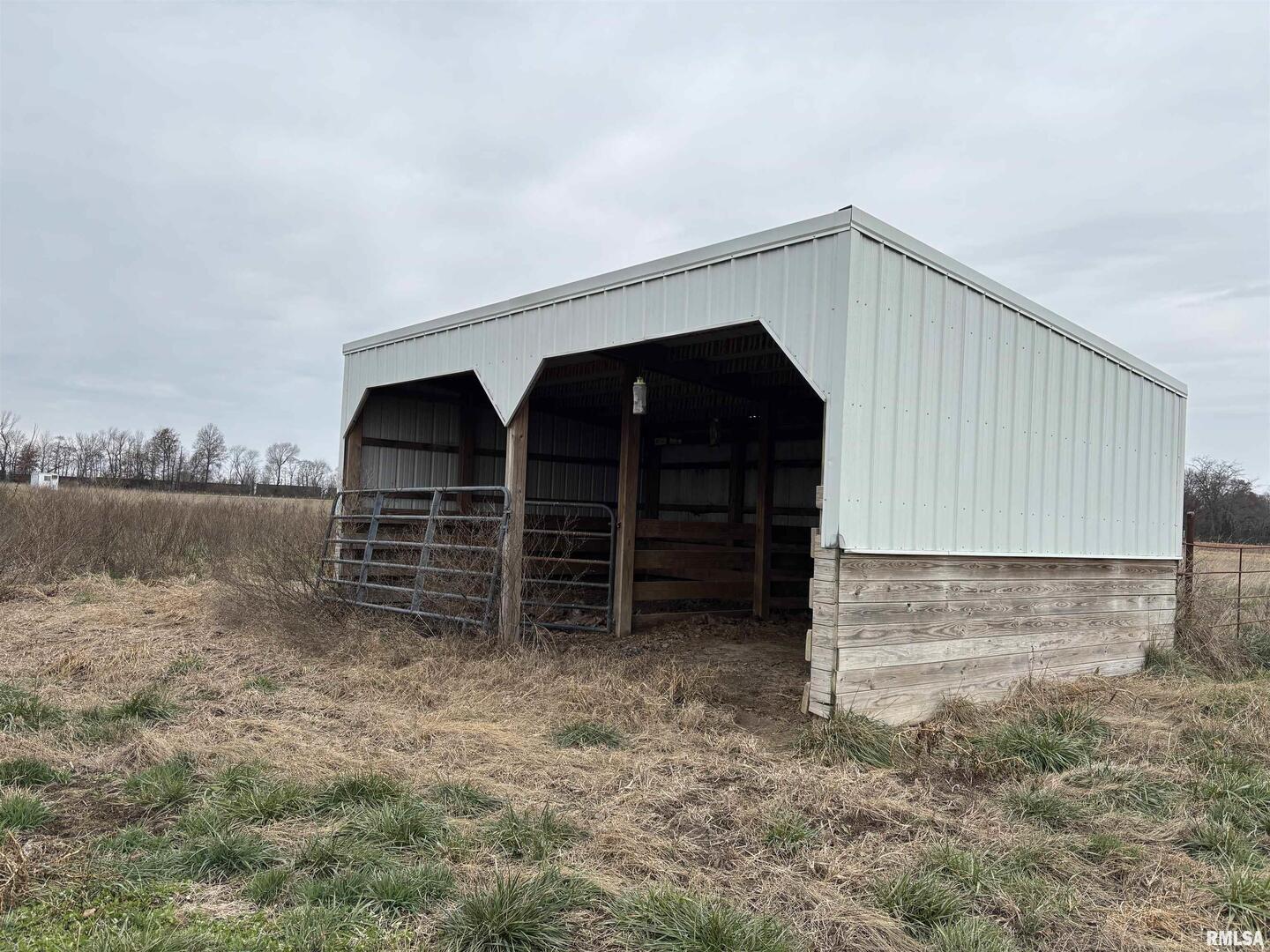 main property photo 11