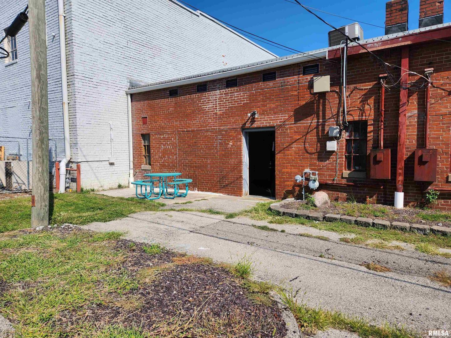 main property photo 7