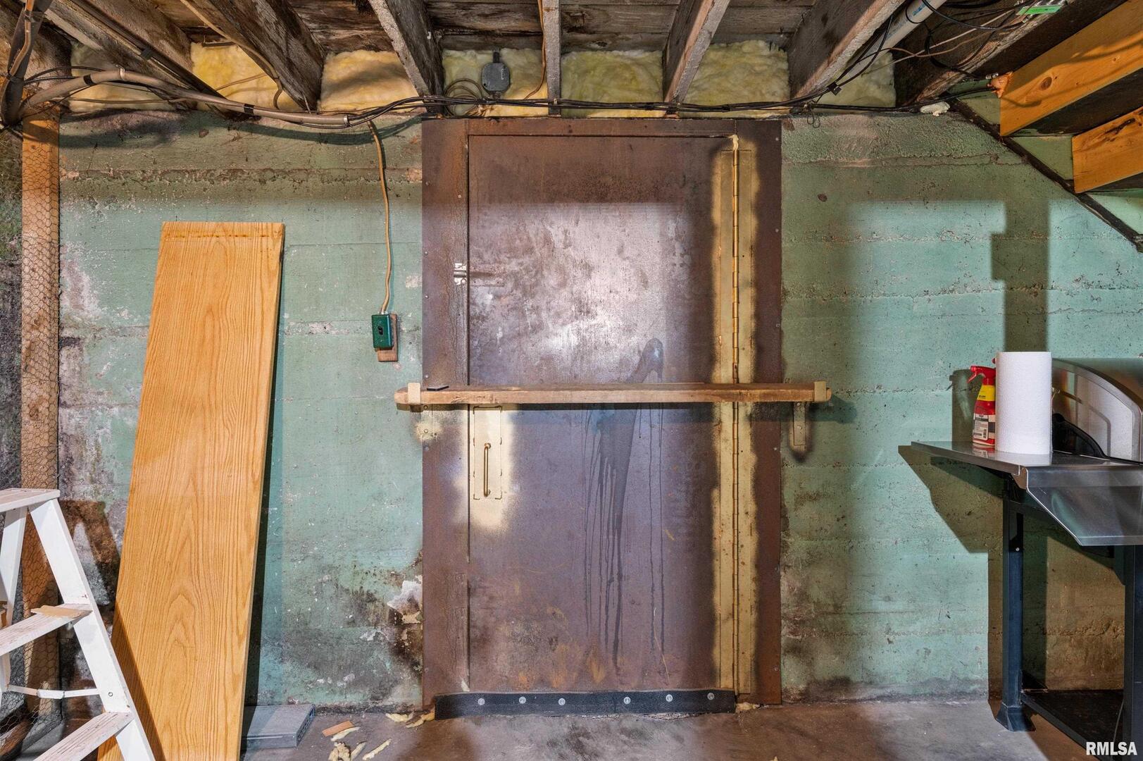main property photo 18