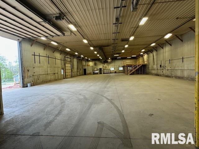 main property photo 9