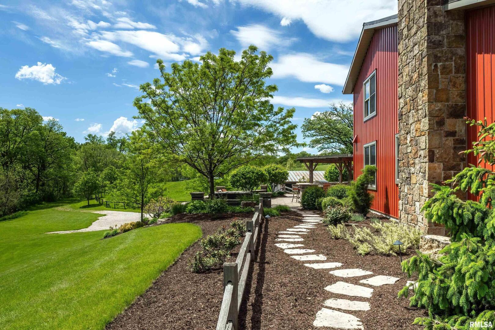 main property photo 29