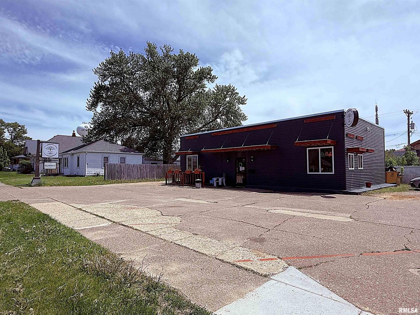 main property photo 23