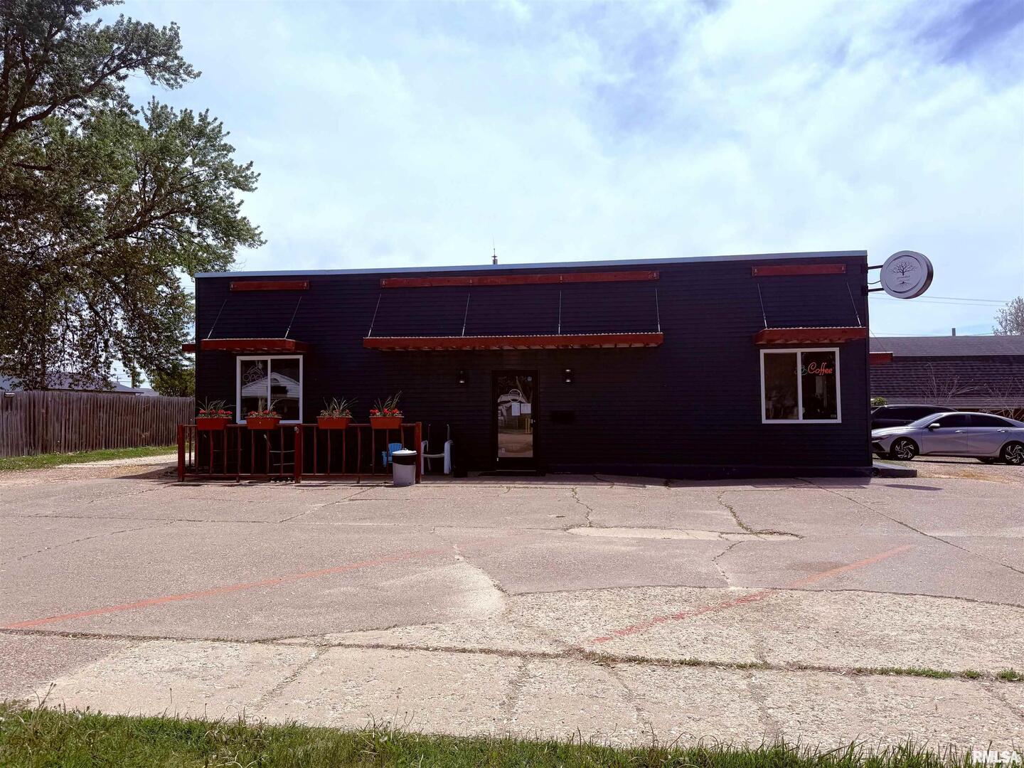 main property photo 24