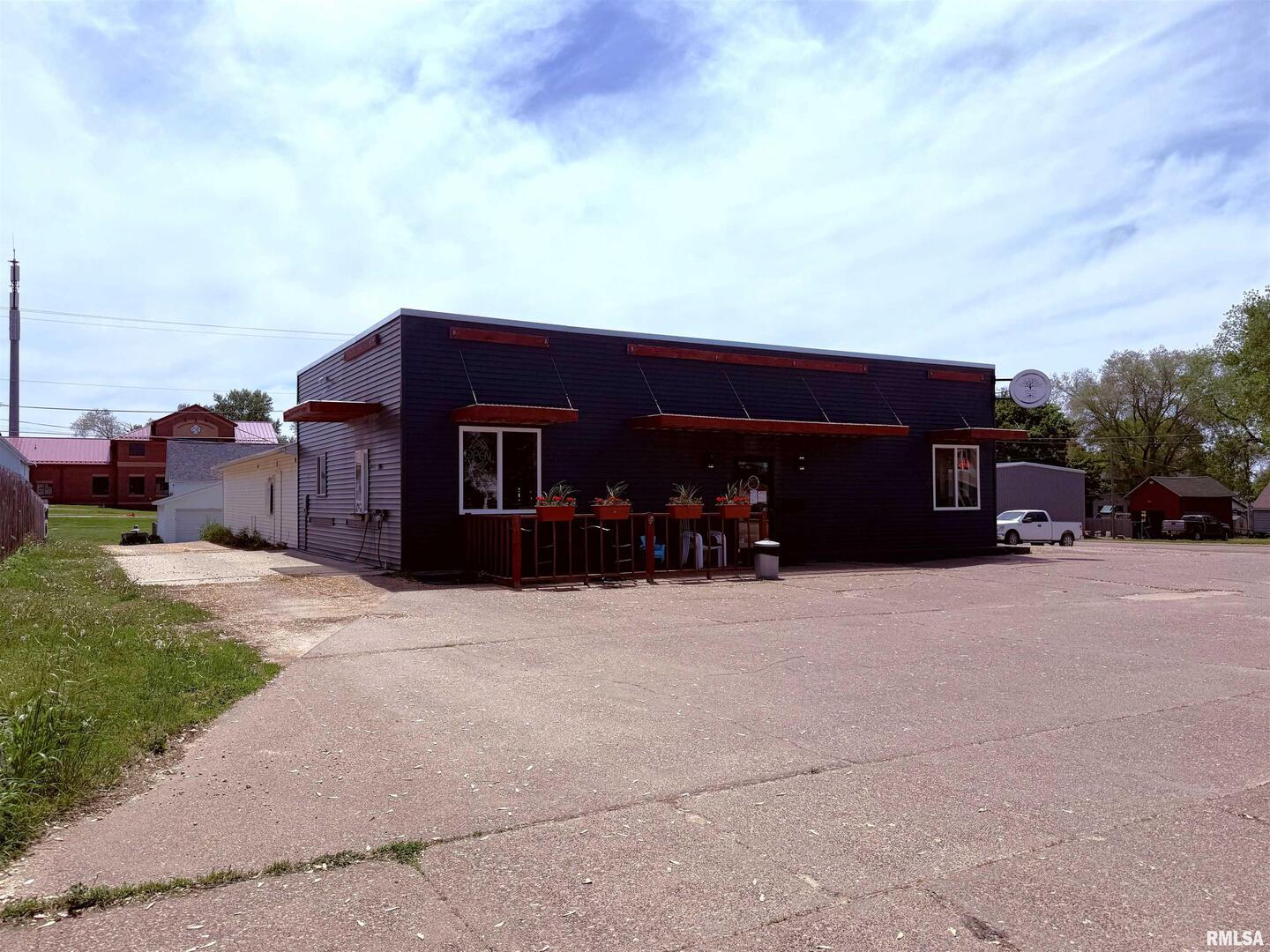 main property photo 25