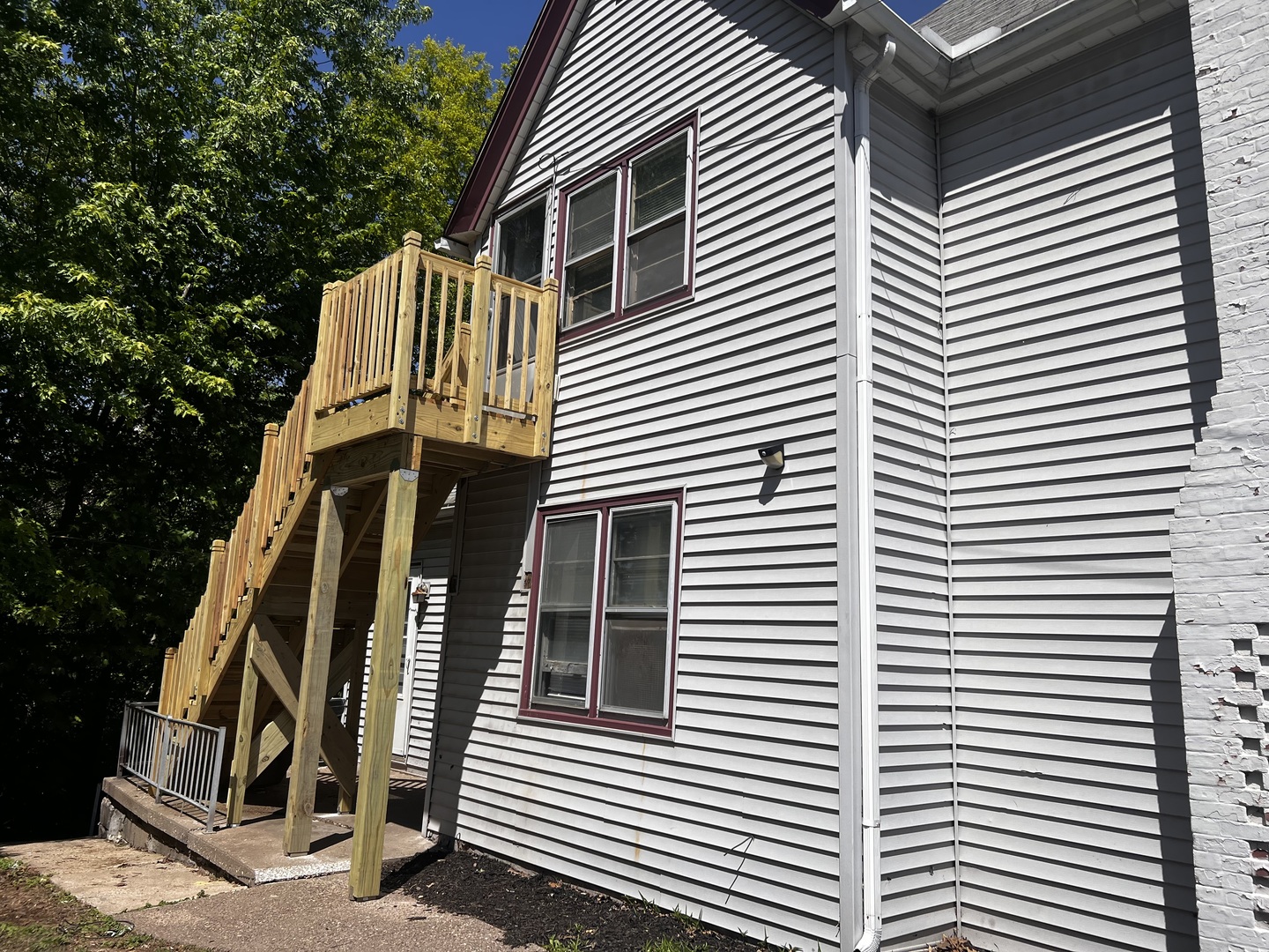 main property photo 13
