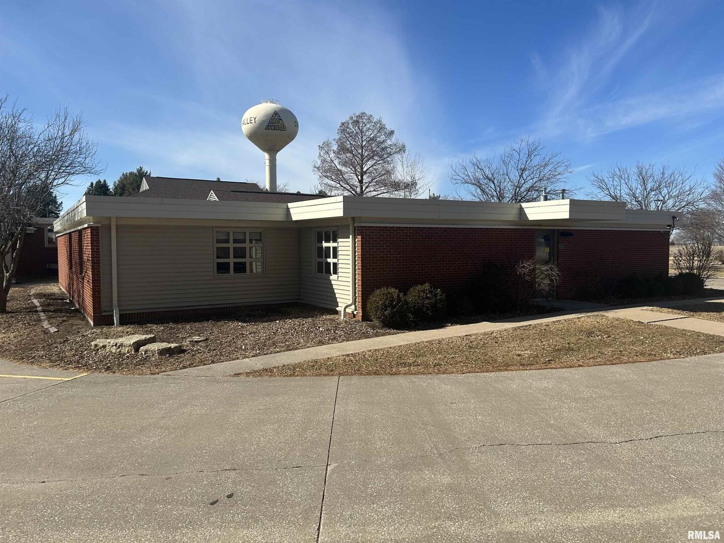 main property photo 20