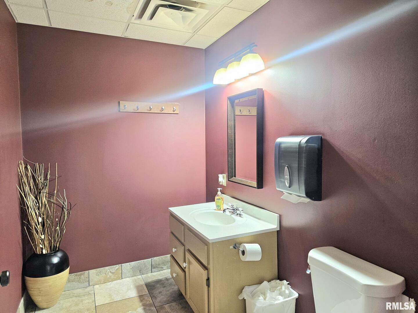 main property photo 9