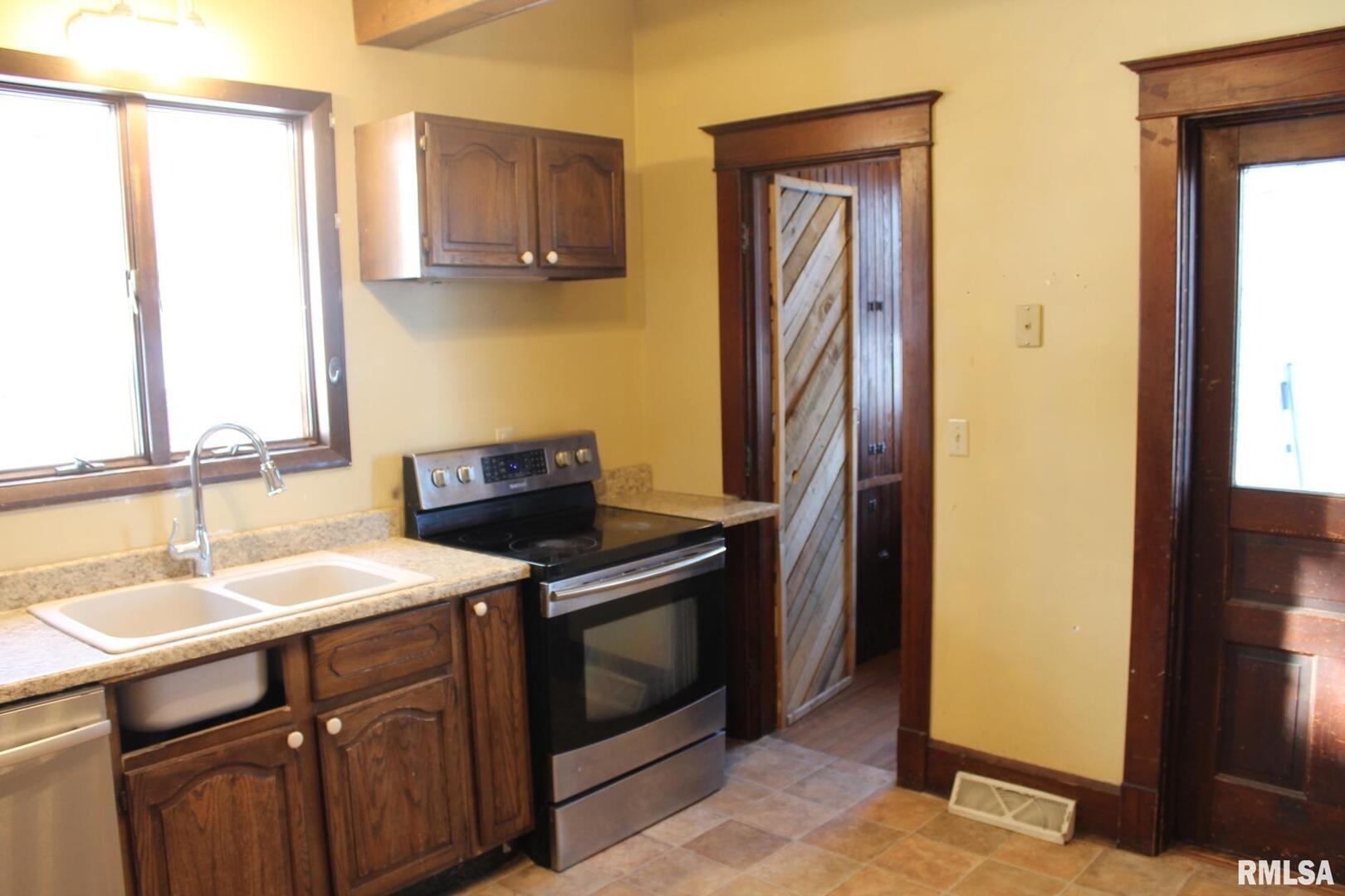 property viewer photo 18