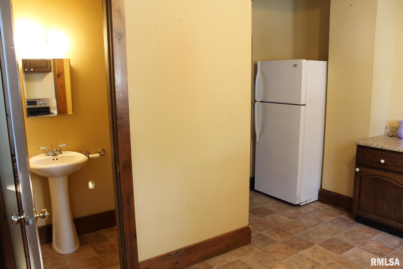 property viewer photo 19