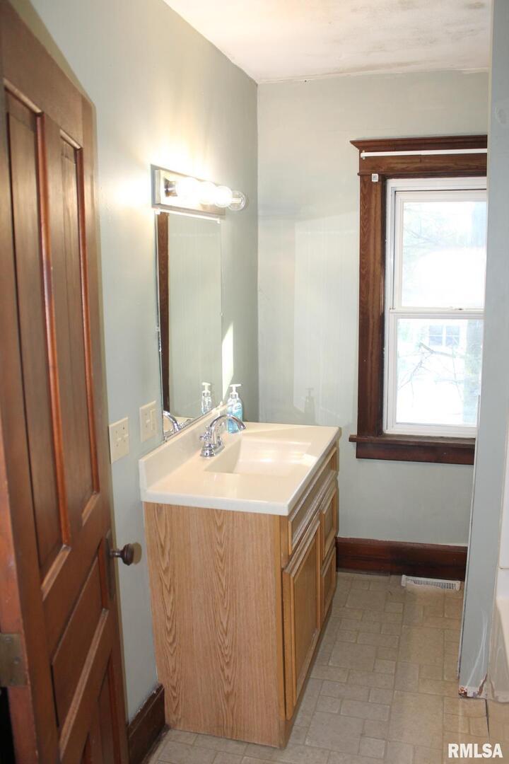 property viewer photo 35