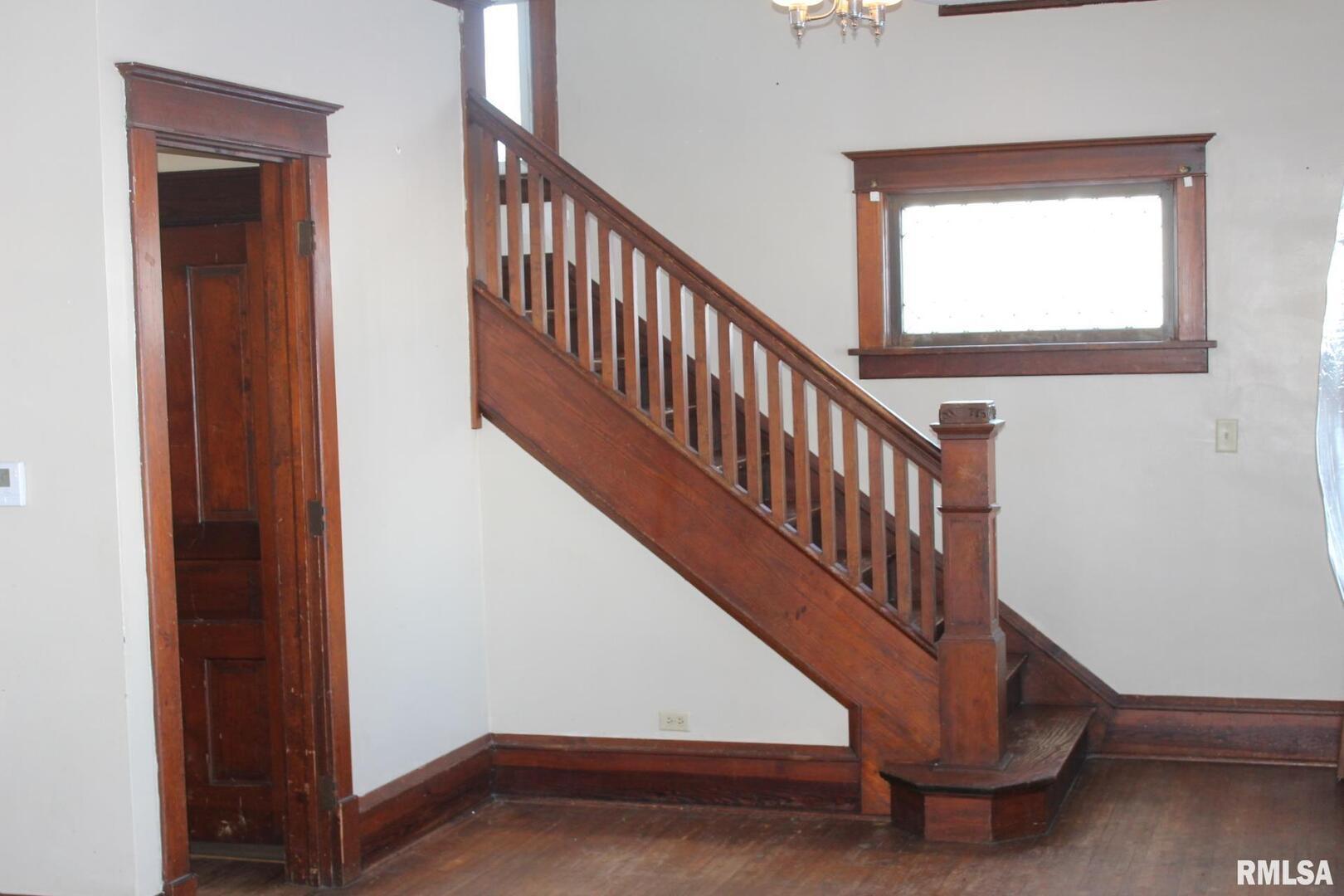 property viewer photo 5