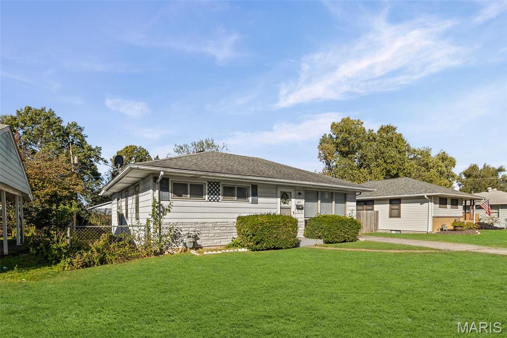 2913 Dogwood Dr, Granite City, IL 62040 매물 이미지