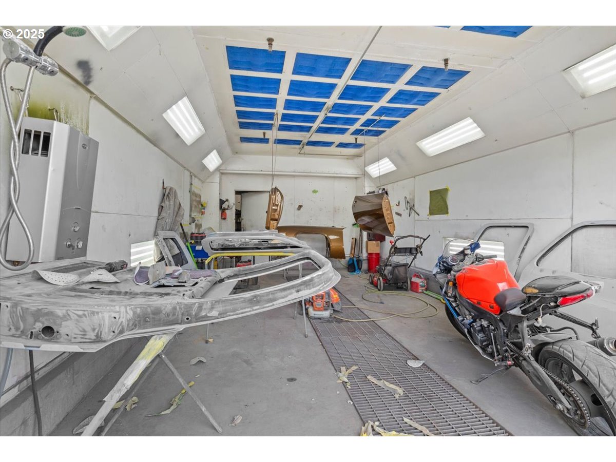 main property photo 12