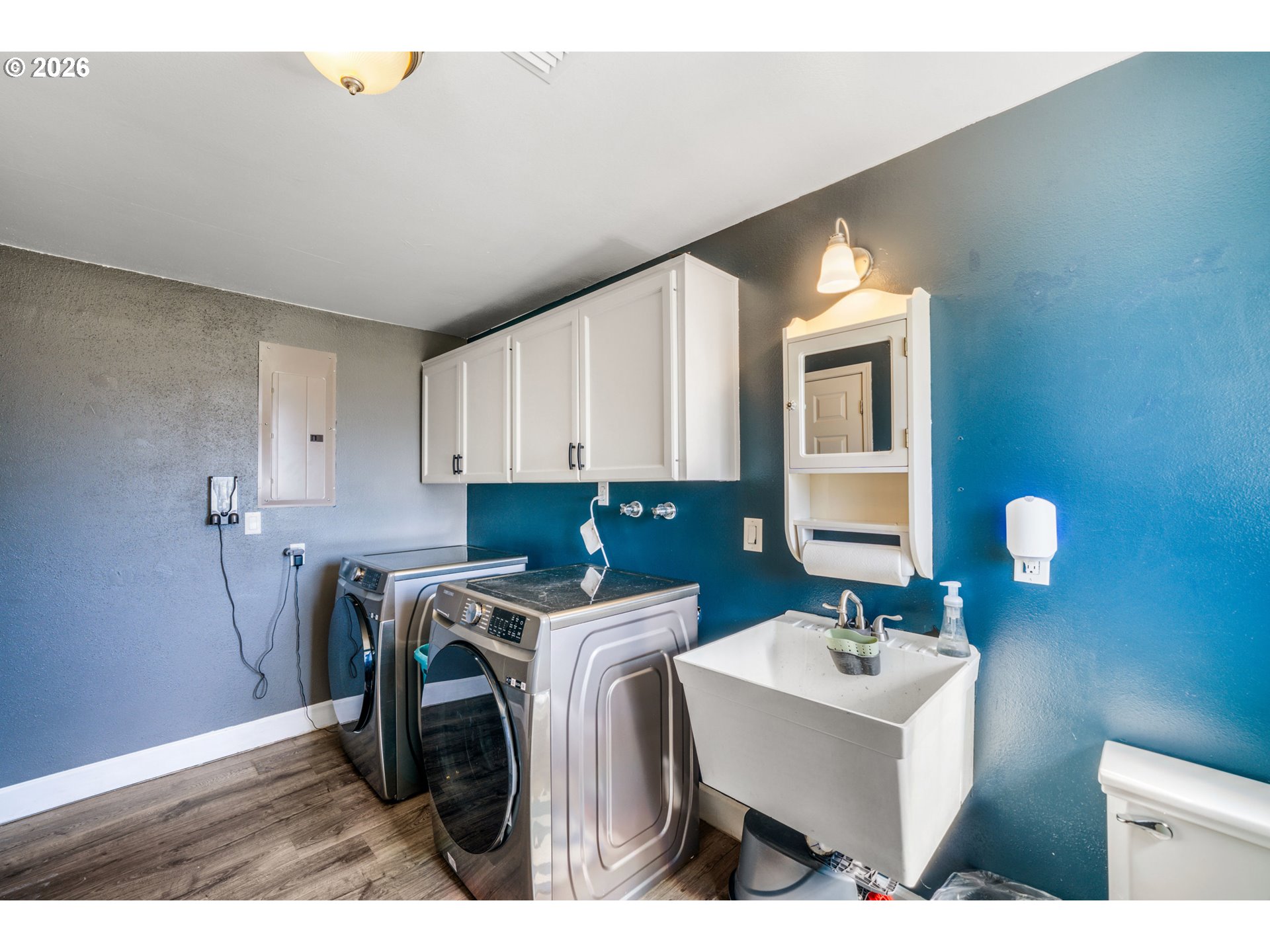main property photo 16
