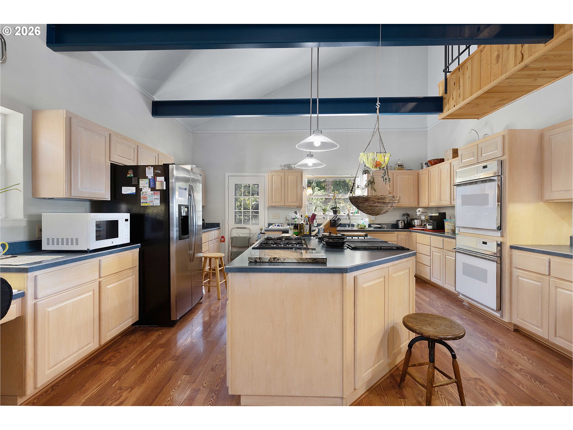 main property photo 8