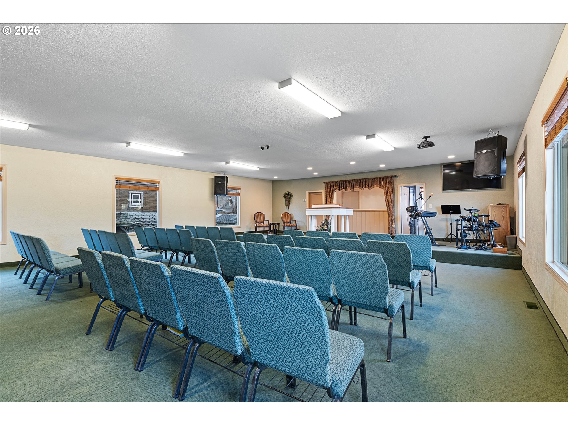 main property photo 25