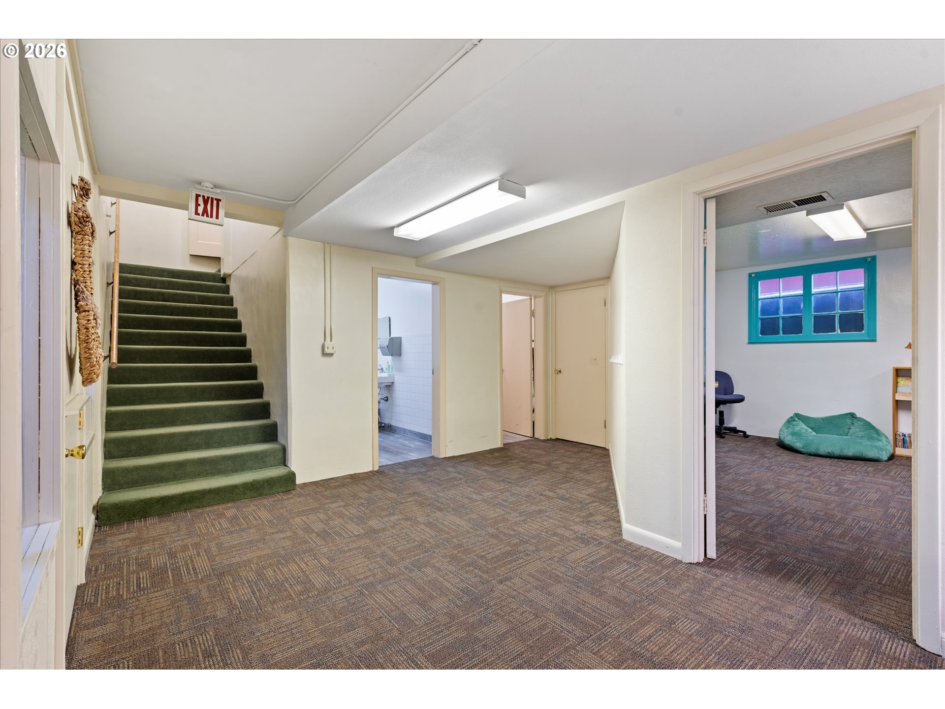 main property photo 37
