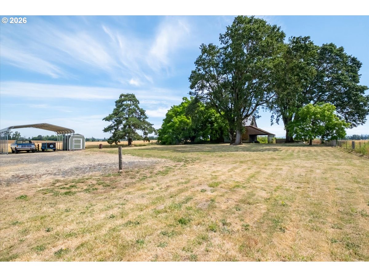main property photo 31