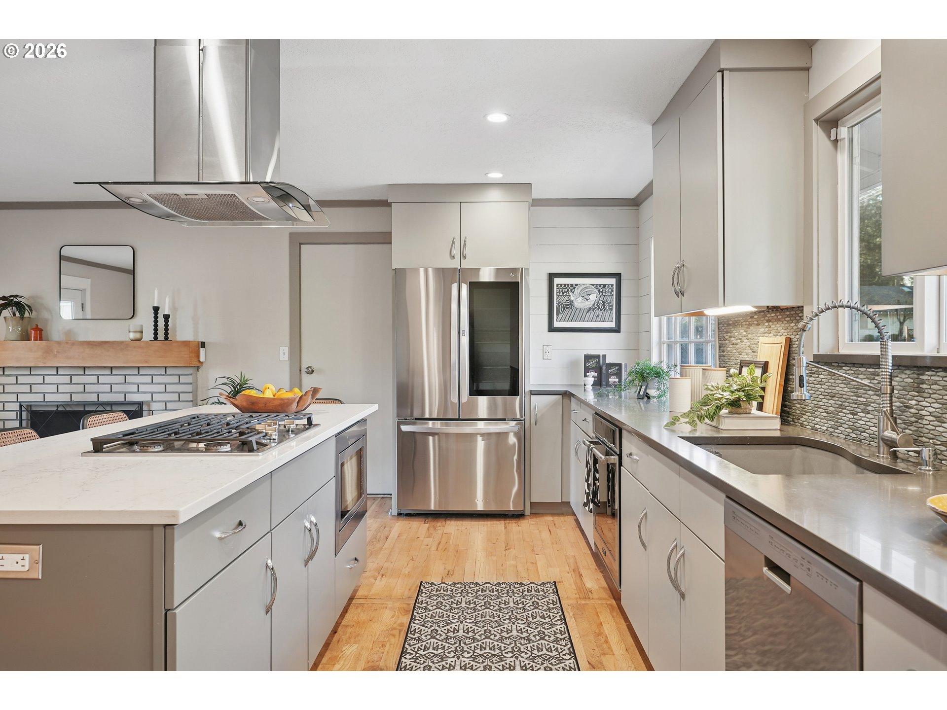 property viewer photo 3