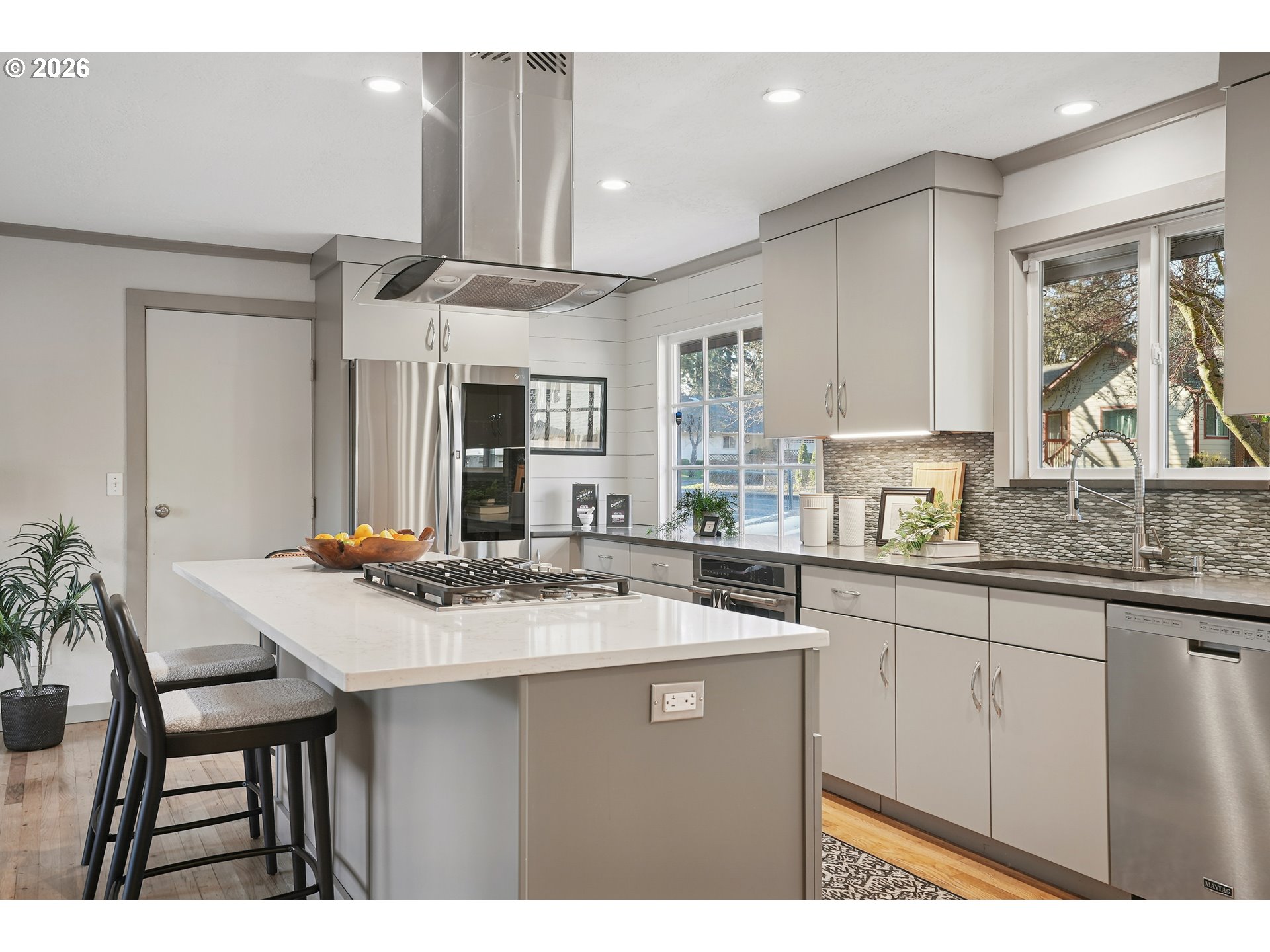 property viewer photo 5