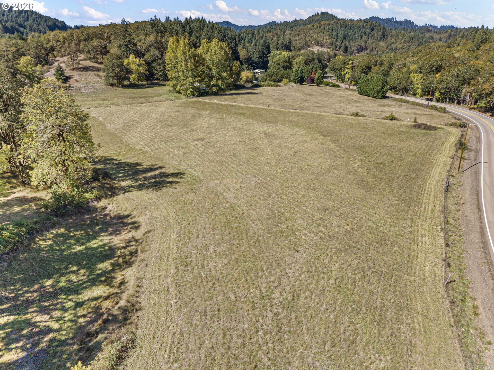 main property photo 13