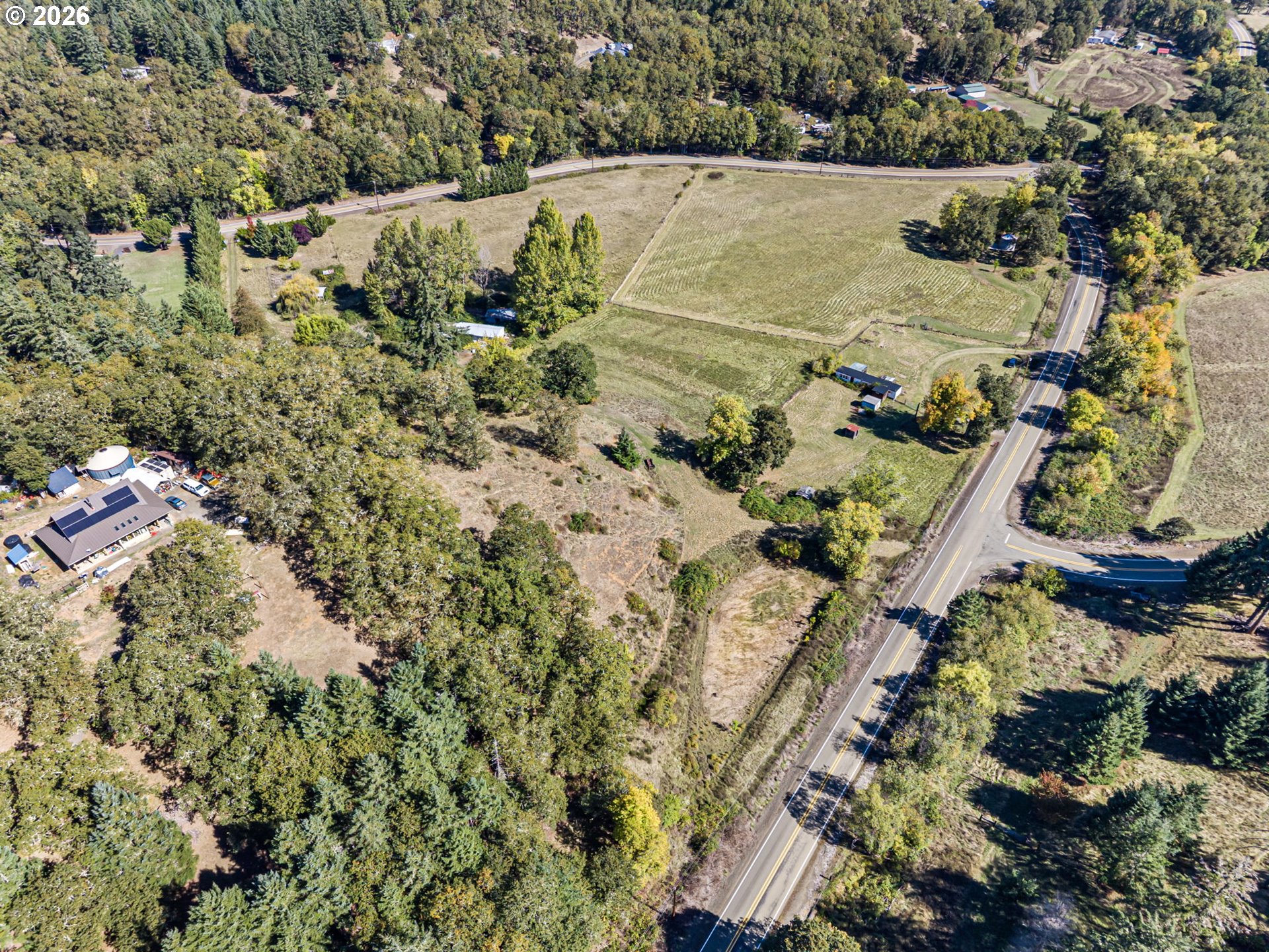 main property photo 30