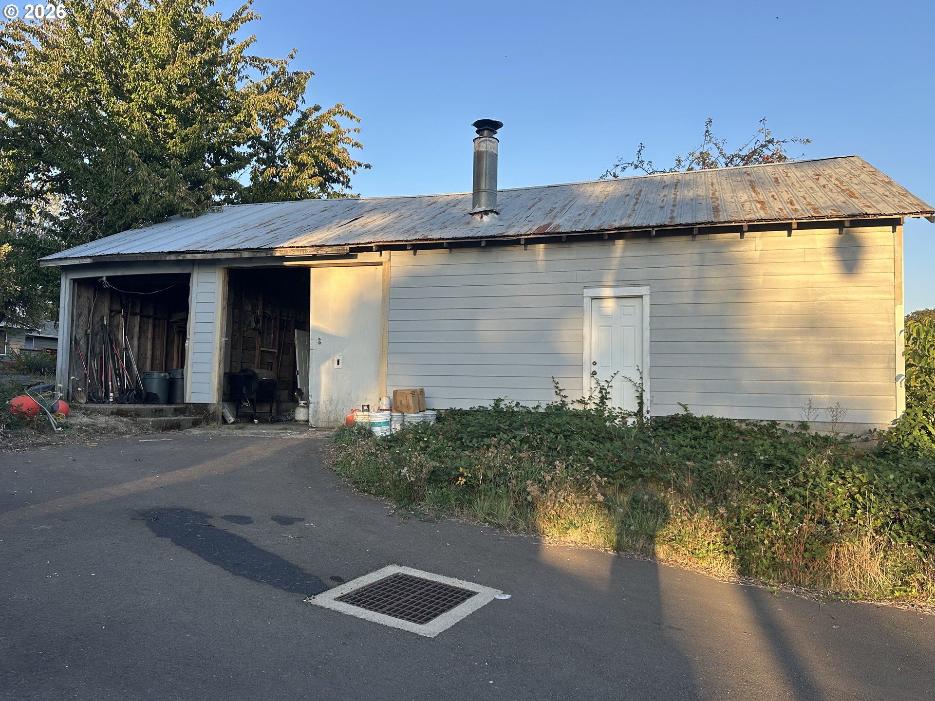 main property photo 29