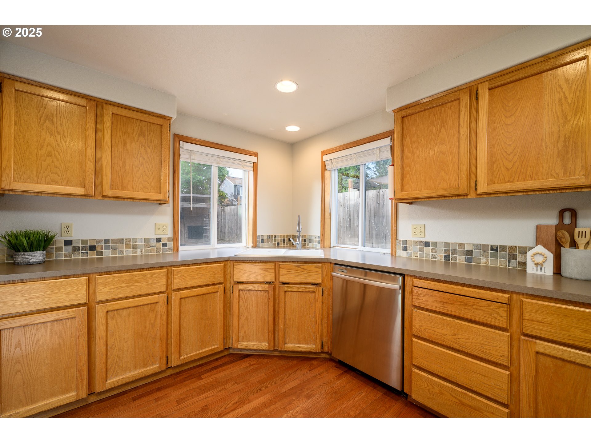 property viewer photo 10