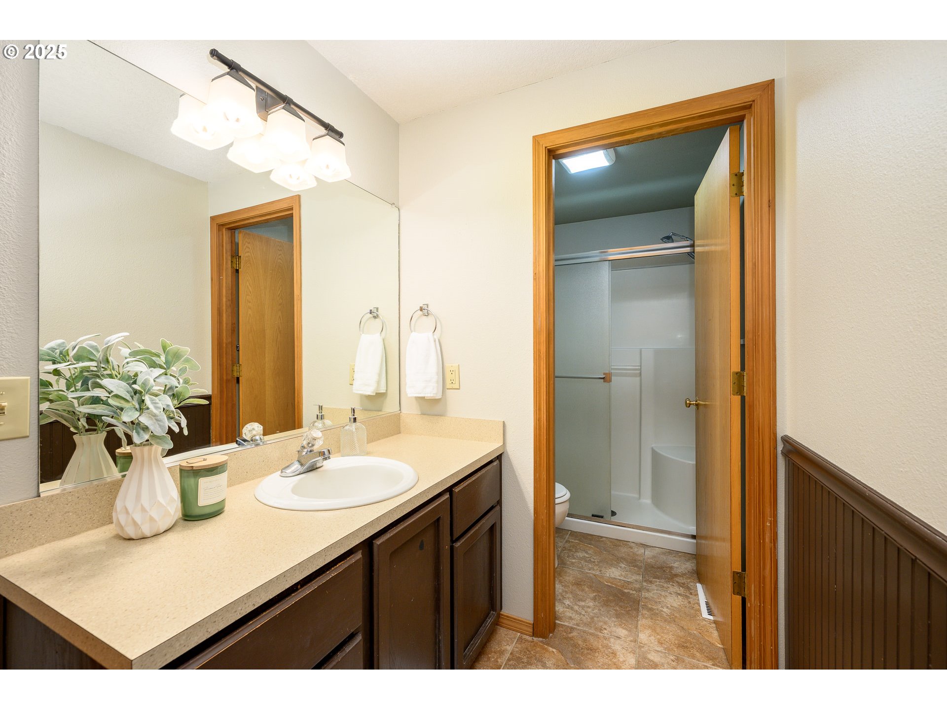 property viewer photo 16
