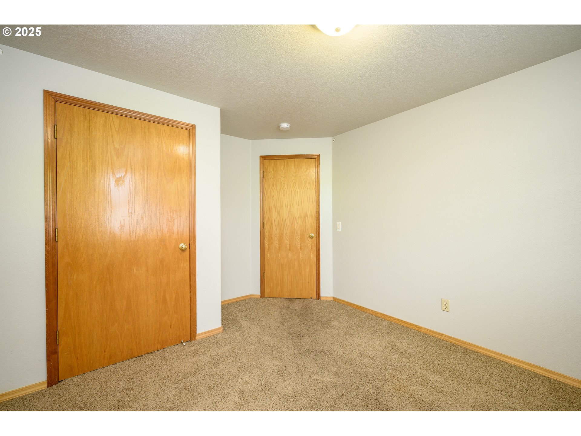 property viewer photo 20