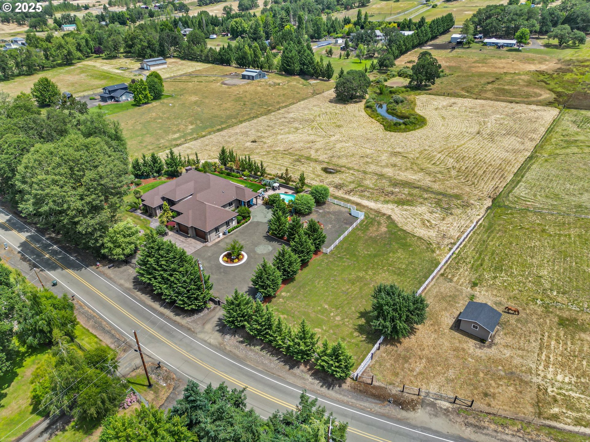 main property photo 45