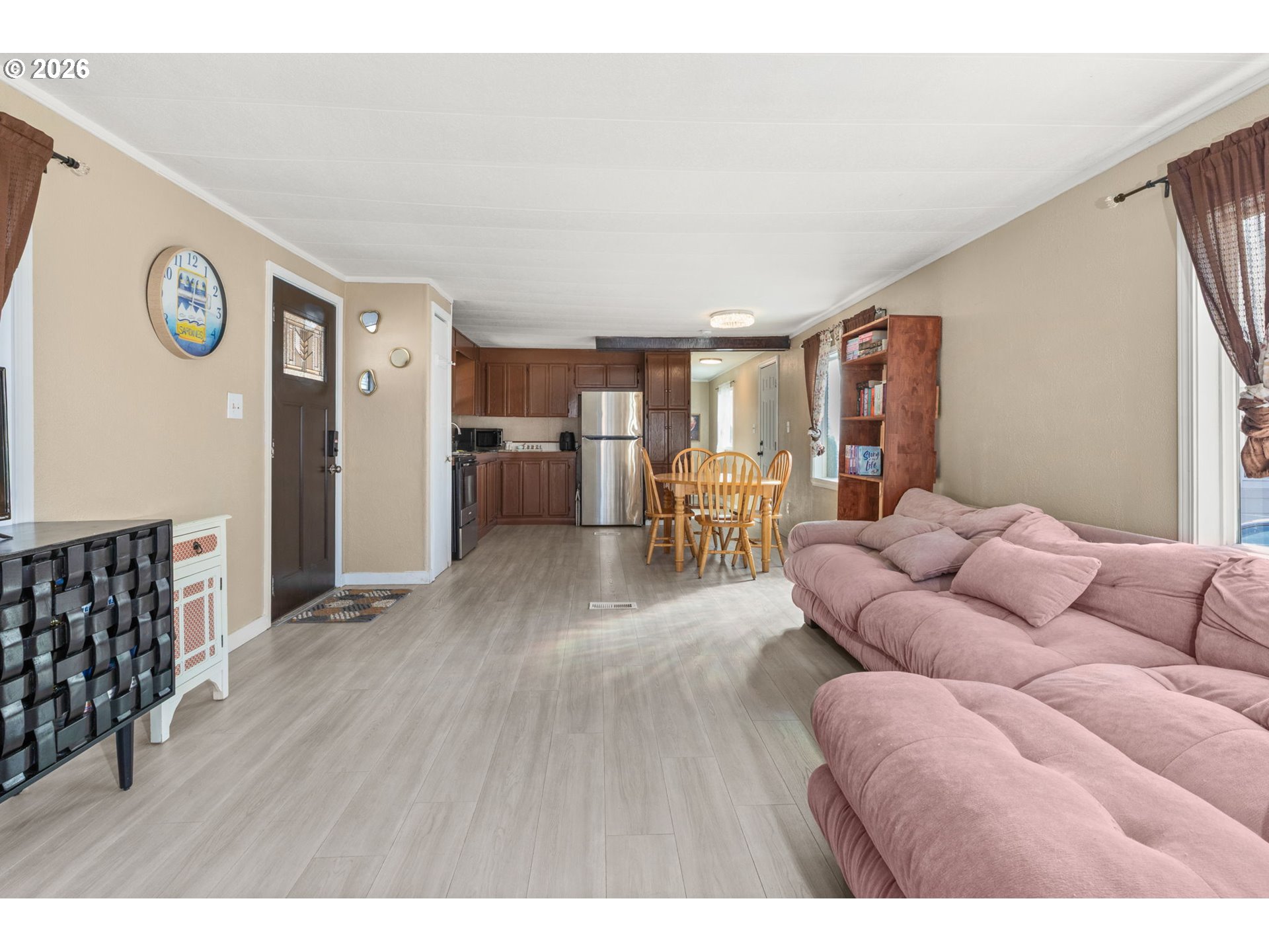 main property photo 5