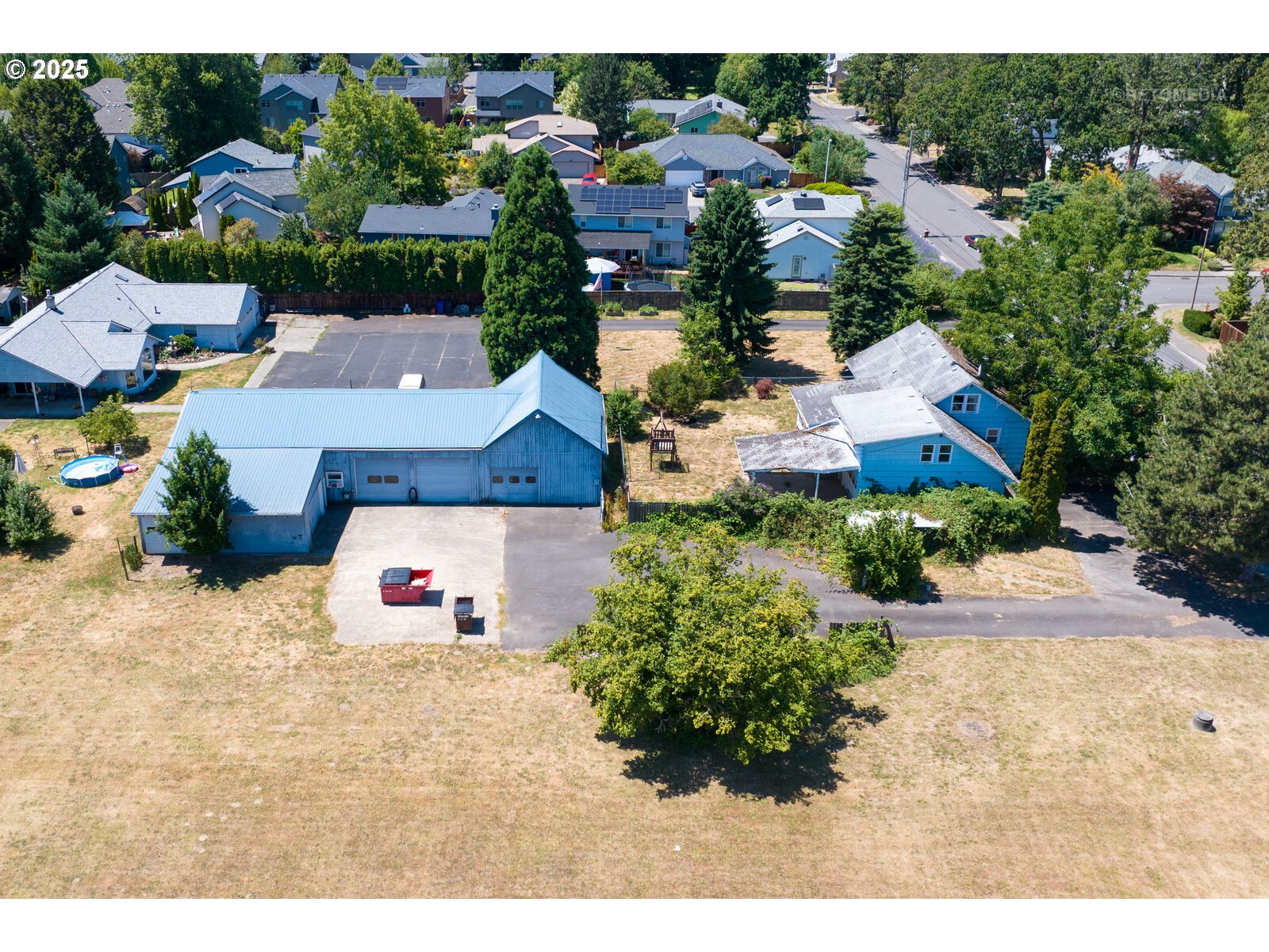 main property photo 5