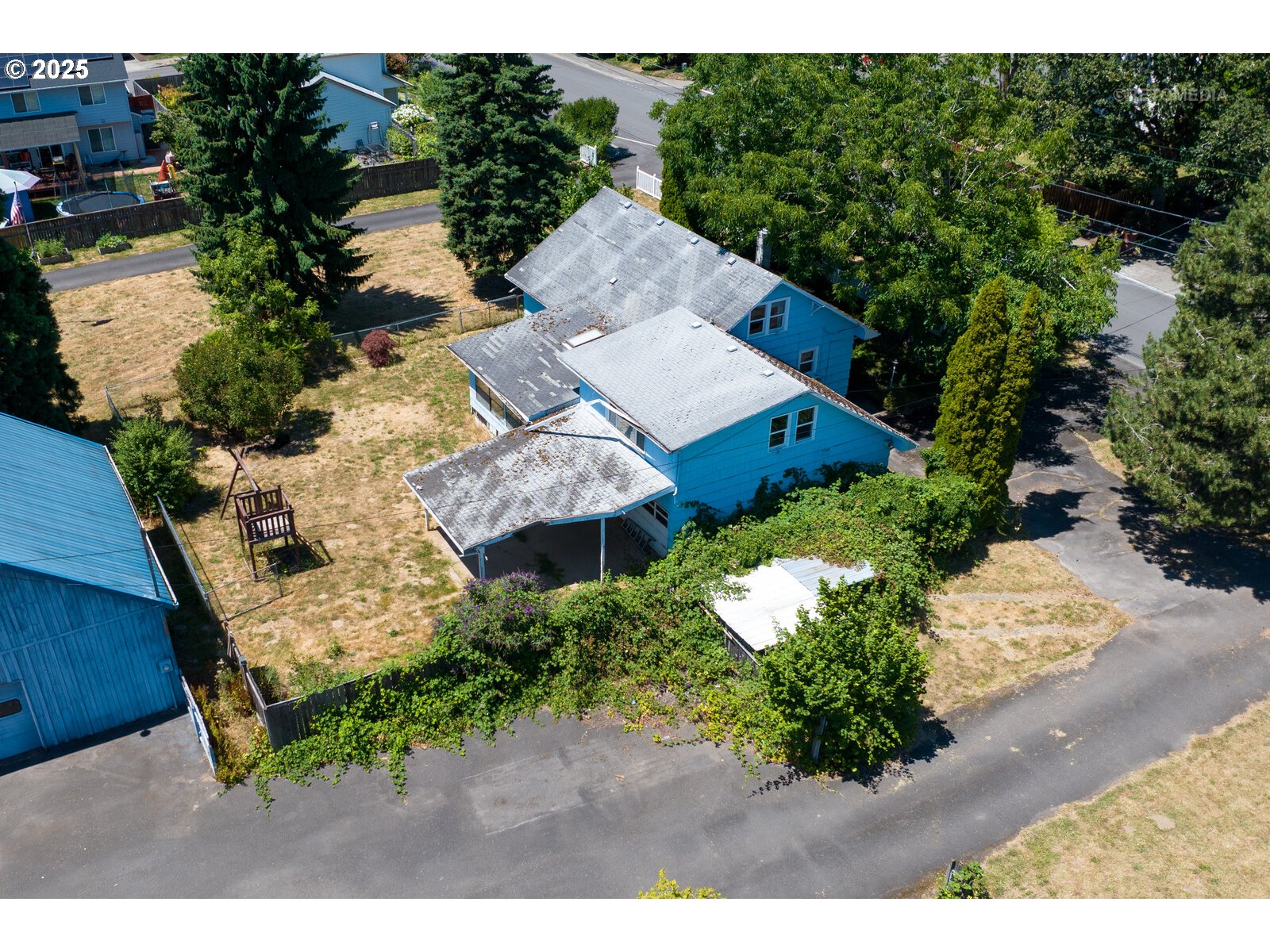 main property photo 7
