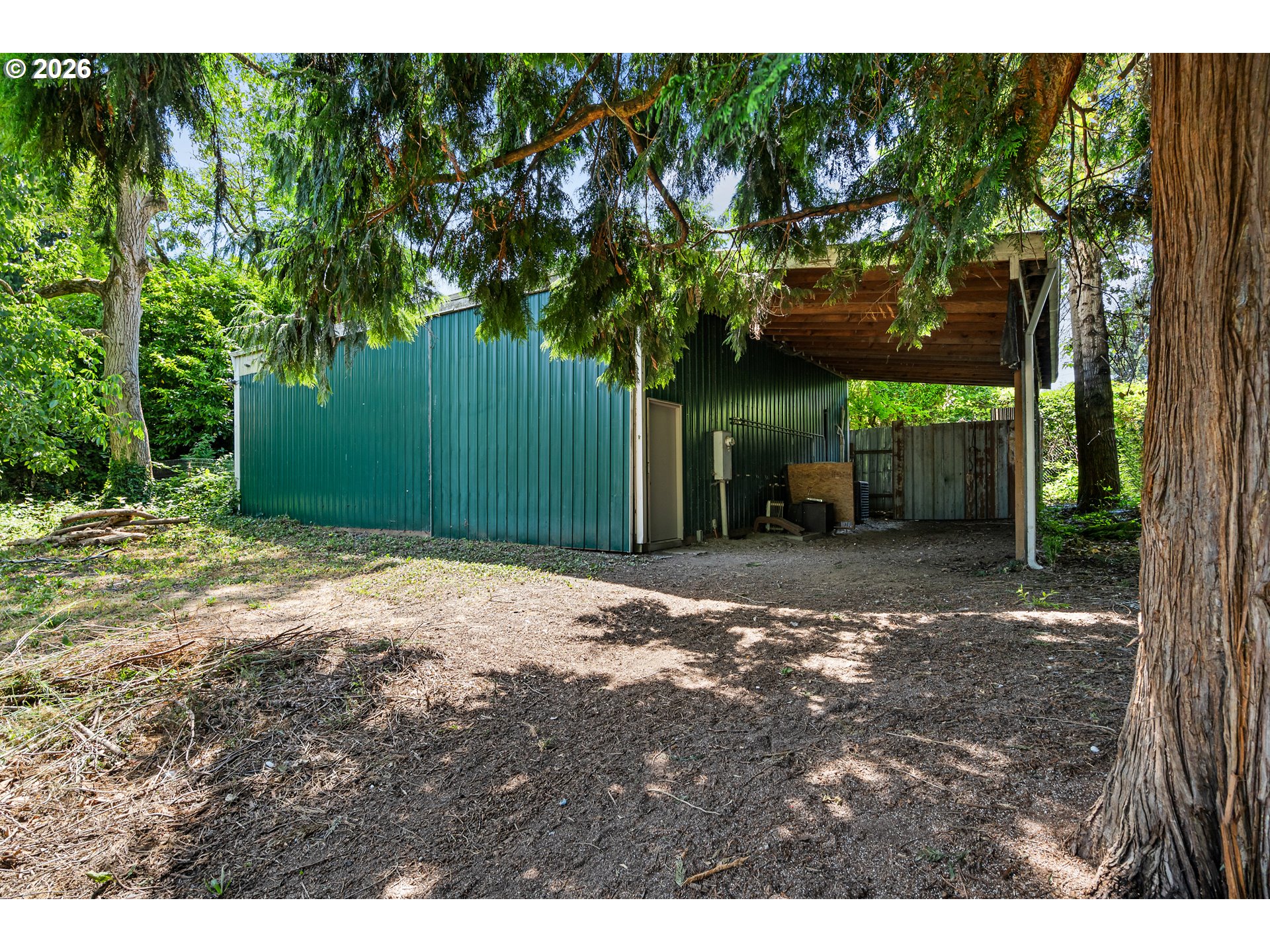 main property photo 33